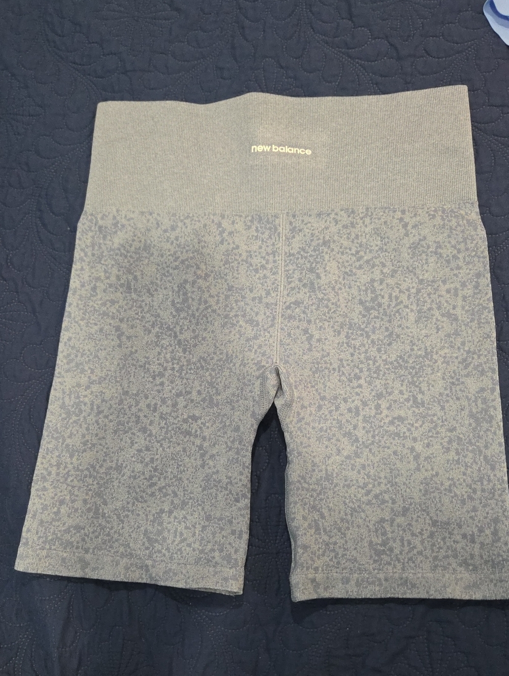 New Balance Women's Light Blue Seamless Bike Shorts. Size Medium